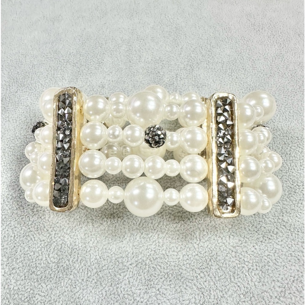 Chico's Faux Pearl Simulated Druzy Stones Gold Tone Stretch Bracelet